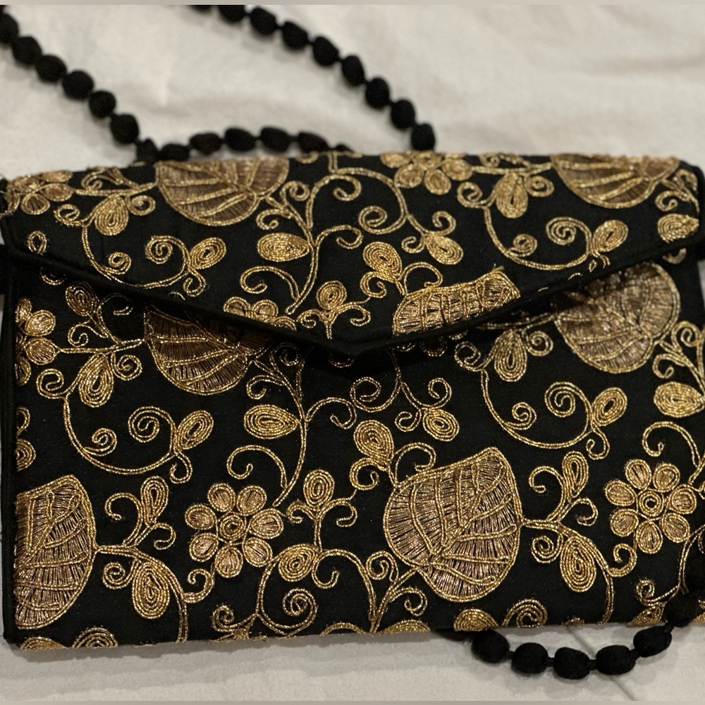 Gold Thread Wallet Purse - Picture 2 of 2